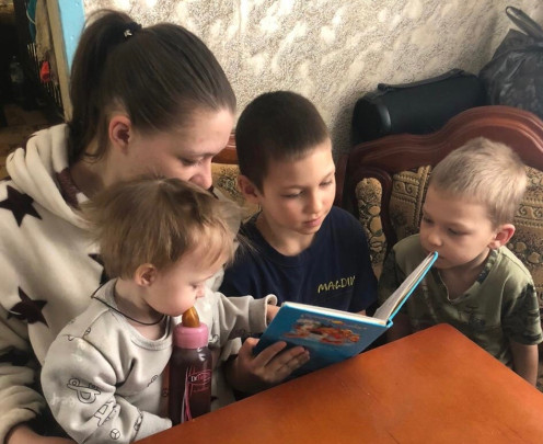 Муниципальная акция "Читаем всей семьёй" Муниципальная акция "Читаем всей семьёй".